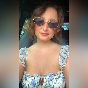 Meet your Posher, Sara